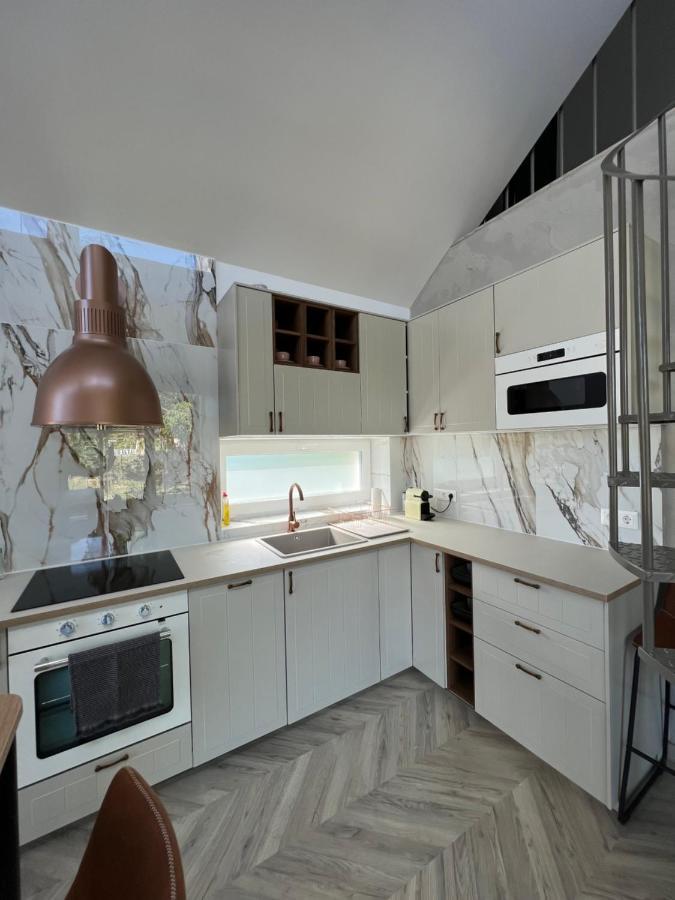 Willa Beige